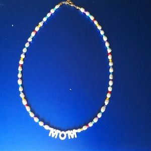 2 pearl necklaces mom